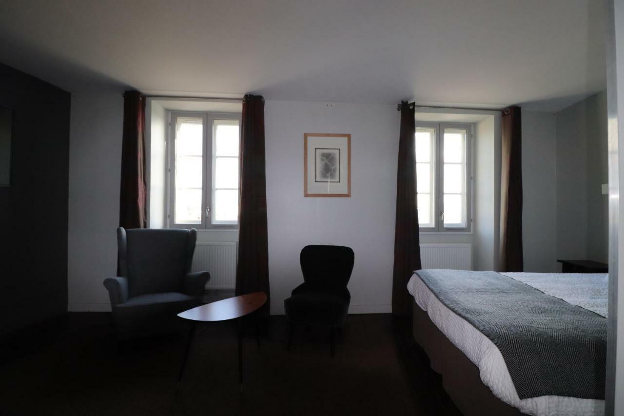 Le Doyenne - Entree Autonome - Hypercentre Bed & Breakfast Le Mans Exterior foto